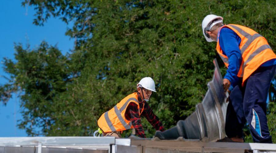 Professional gutter cleaning in Johannesburg, MI
